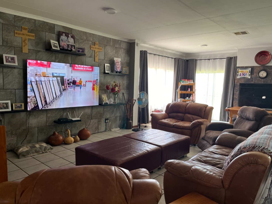 3 Bedroom Property for Sale in Olyfvenhoudtsdrift Northern Cape